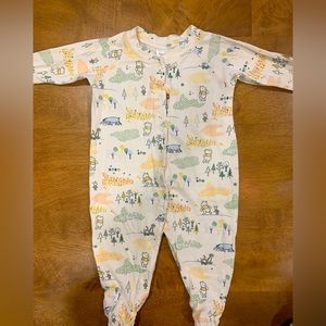 Hanna Andersson Disney Winnie the Pooh button, footed pajamas 3-6m